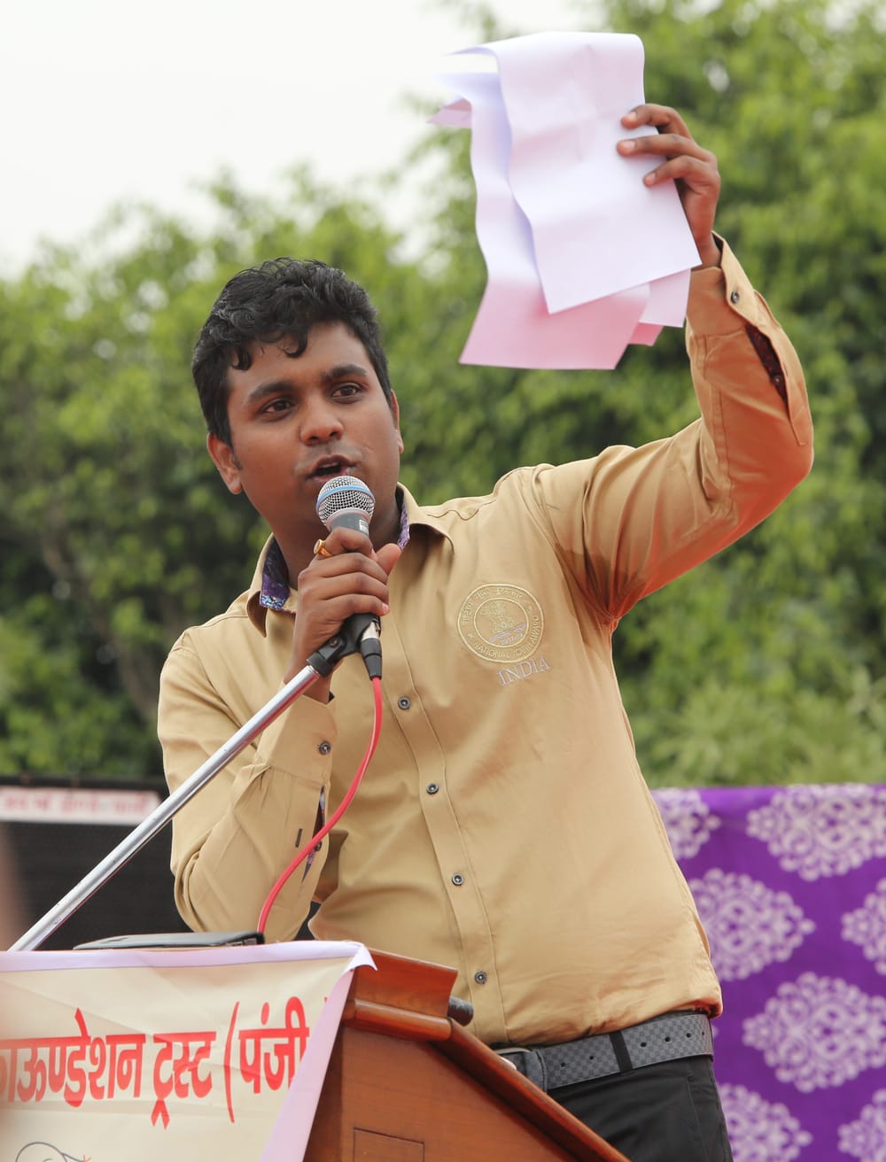 Addressing a gathering